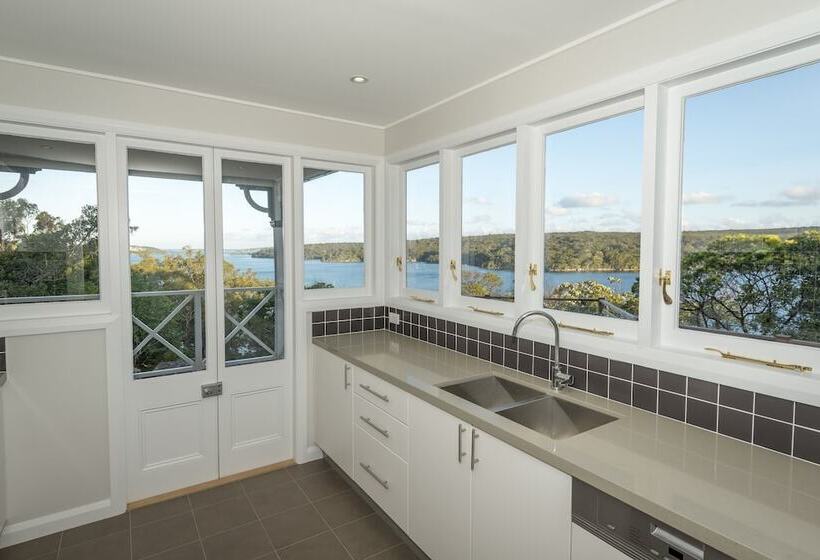 Royal National Park Cottages