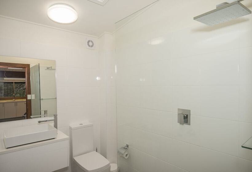 Royal National Park Cottages