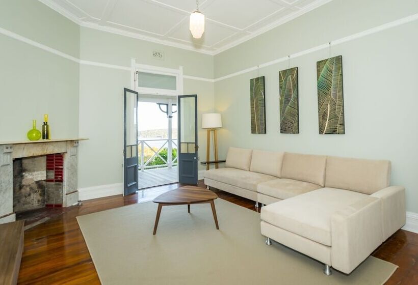 Royal National Park Cottages