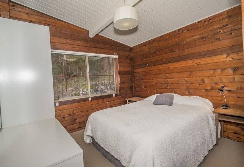 Royal National Park Cottages