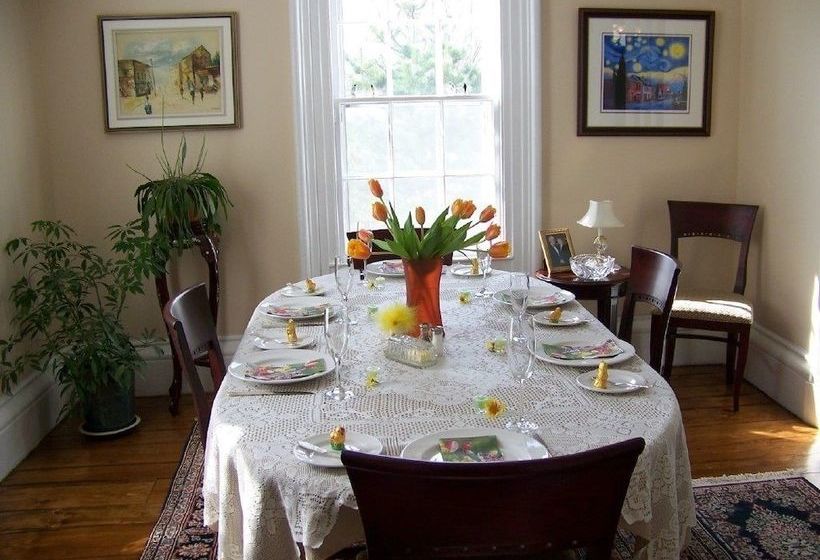 The Mission House Bed & Breakfast