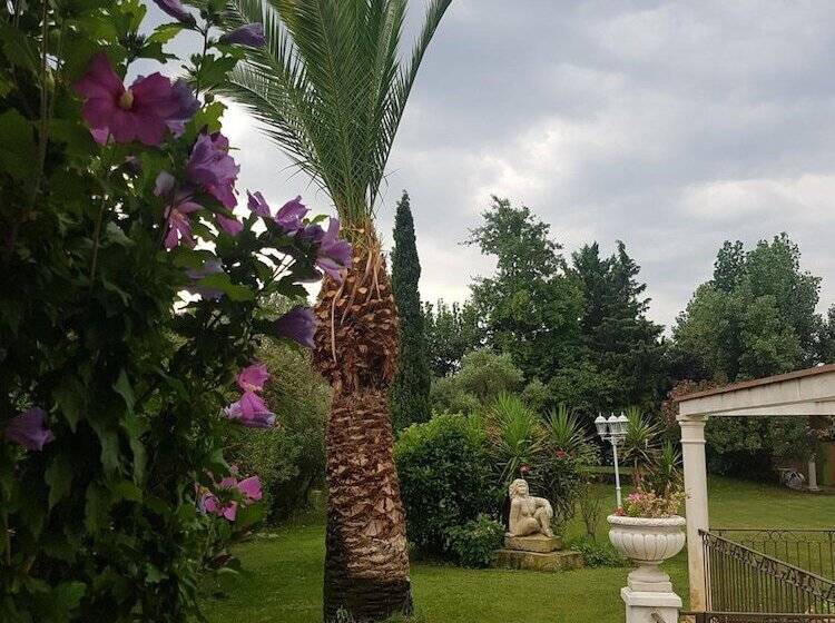 مبيت وإفطار Chambre D Hotes Les Alicantes