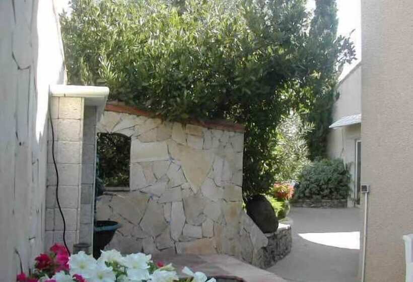 مبيت وإفطار Chambre D Hotes Les Alicantes