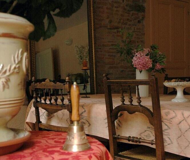 ベッドアンドブレックファースト Chambres D Hôtes Les Douves