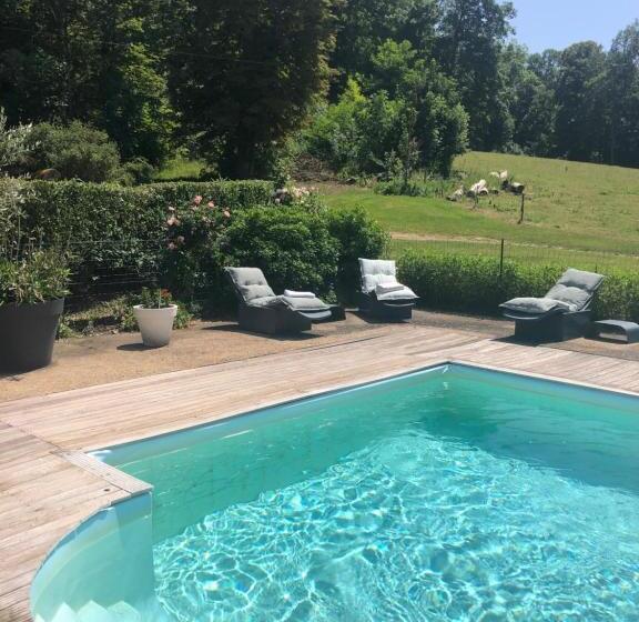 Bed and Breakfast Chateau De Sury