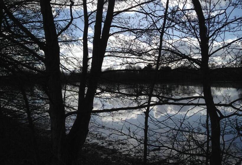 Bed and Breakfast Chateau De Sury