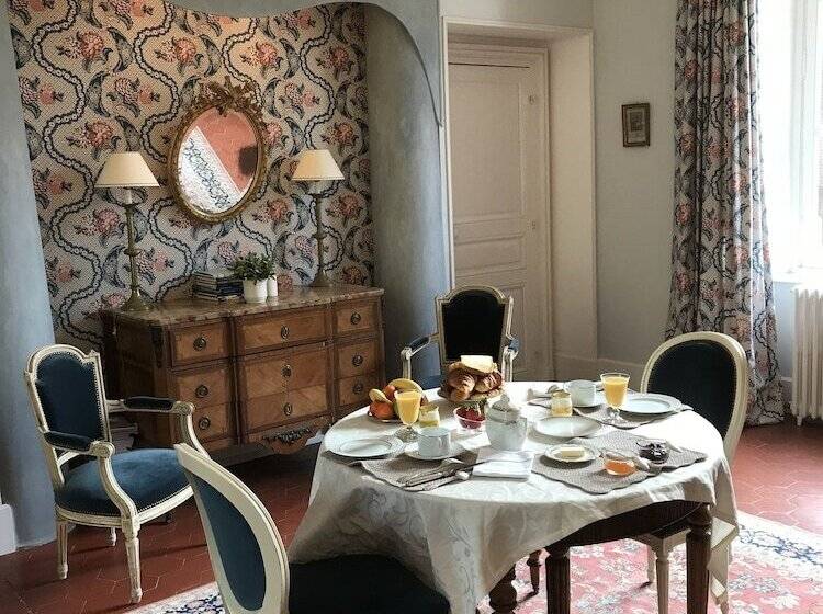 צימר Château D Auteuil
