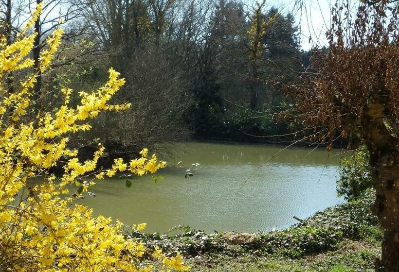 Bed and Breakfast Château De Blavou Normandie