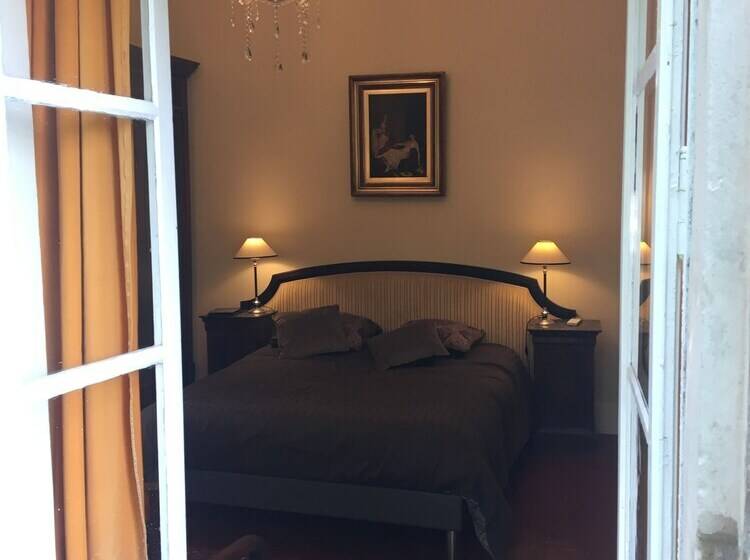 مبيت وإفطار Domaine De Saint Charles