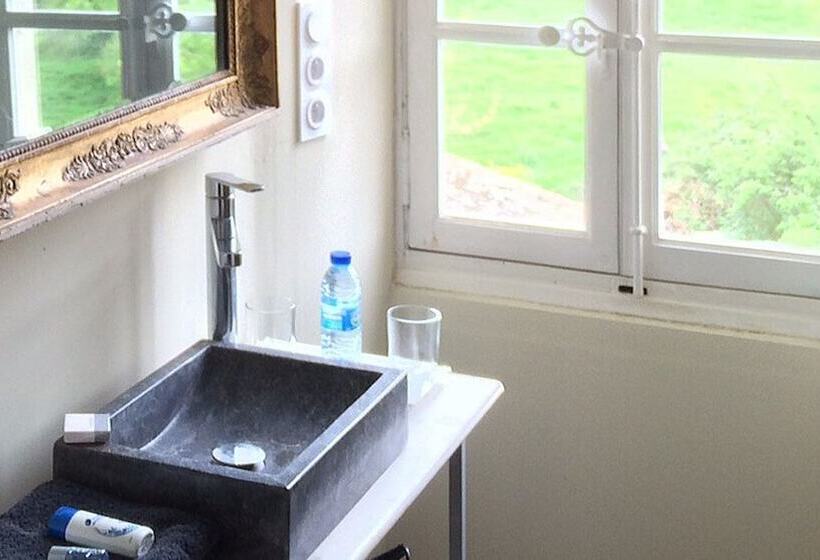 مبيت وإفطار Domaine De Saint Charles