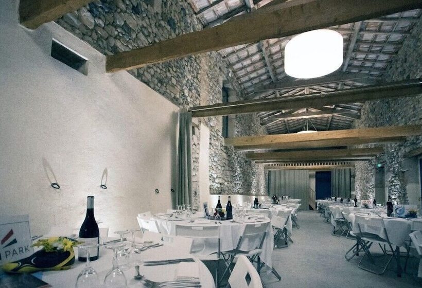 مبيت وإفطار Domaine De Saint Charles