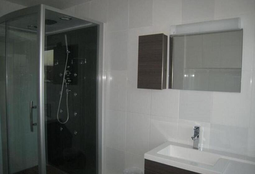 민박 Villa Face Mer