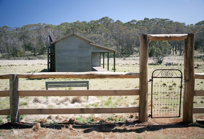 Brackens Hut