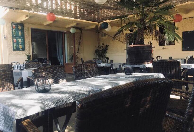 فندق فئة نجمة واحدة Auberge Du Relais D Auniac Hotel Bar Restaurant Piscine