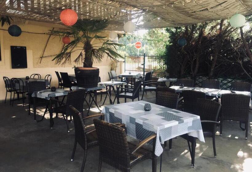 فندق فئة نجمة واحدة Auberge Du Relais D Auniac Hotel Bar Restaurant Piscine