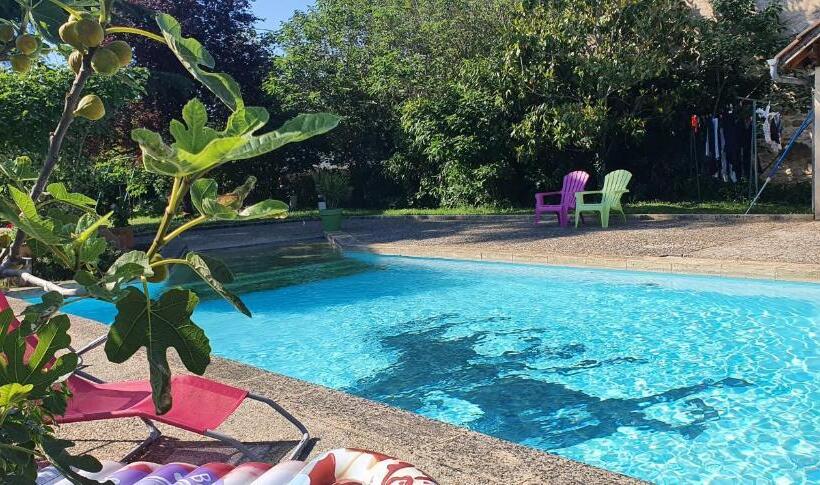 فندق فئة نجمة واحدة Auberge Du Relais D Auniac Hotel Bar Restaurant Piscine