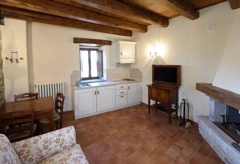 فندق فئة نجمة واحدة Borgotufi Albergo Diffuso