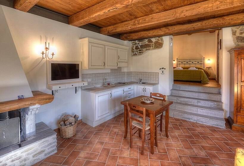 فندق فئة نجمة واحدة Borgotufi Albergo Diffuso