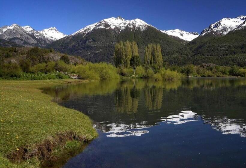 פונדק Hosteria Ruca Kitai