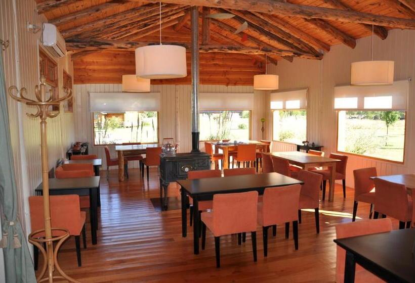 פונדק Hosteria Ruca Kitai