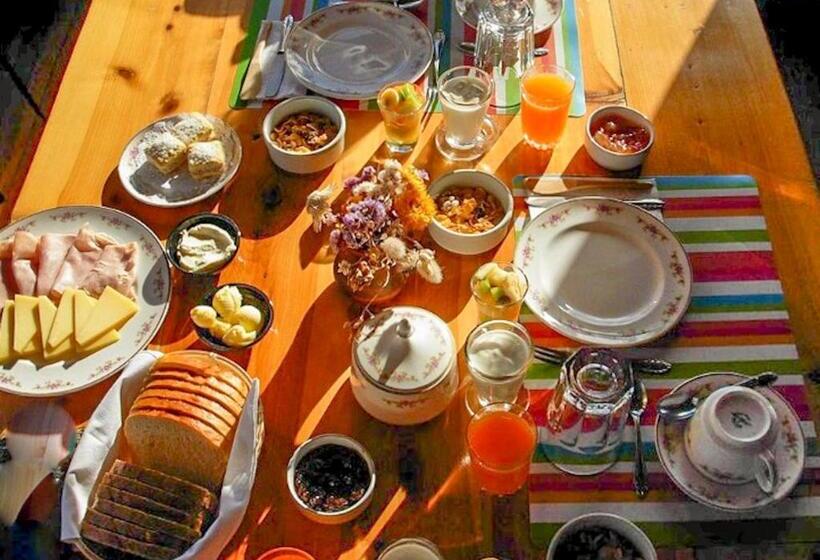 פונדק Hosteria Ruca Kitai