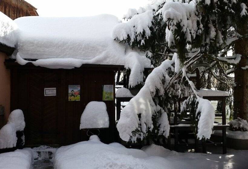 בית מלון כפרי Auberge Des Clarines