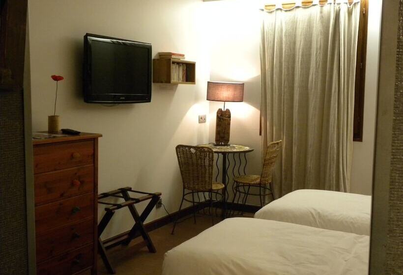 בית מלון כפרי Auberge Des Clarines