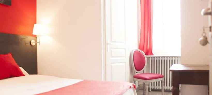 فندق Aux Lys D'or