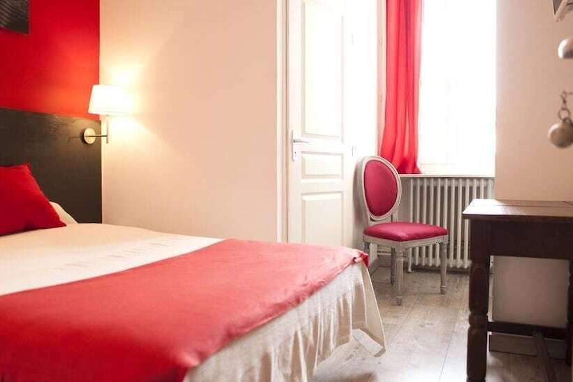 فندق Aux Lys D'or