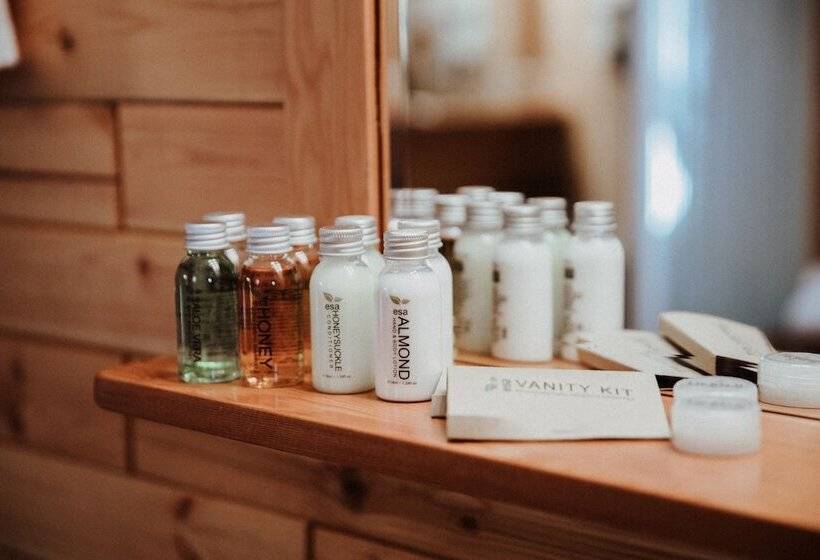 ホテル Big Creek Lodge Working Guest Ranch