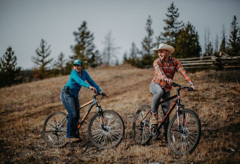 ホテル Big Creek Lodge Working Guest Ranch