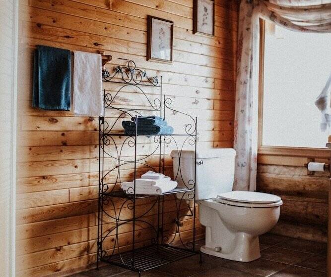 ホテル Big Creek Lodge Working Guest Ranch