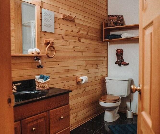 ホテル Big Creek Lodge Working Guest Ranch