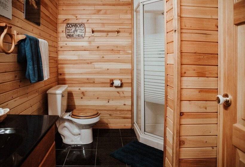 ホテル Big Creek Lodge Working Guest Ranch