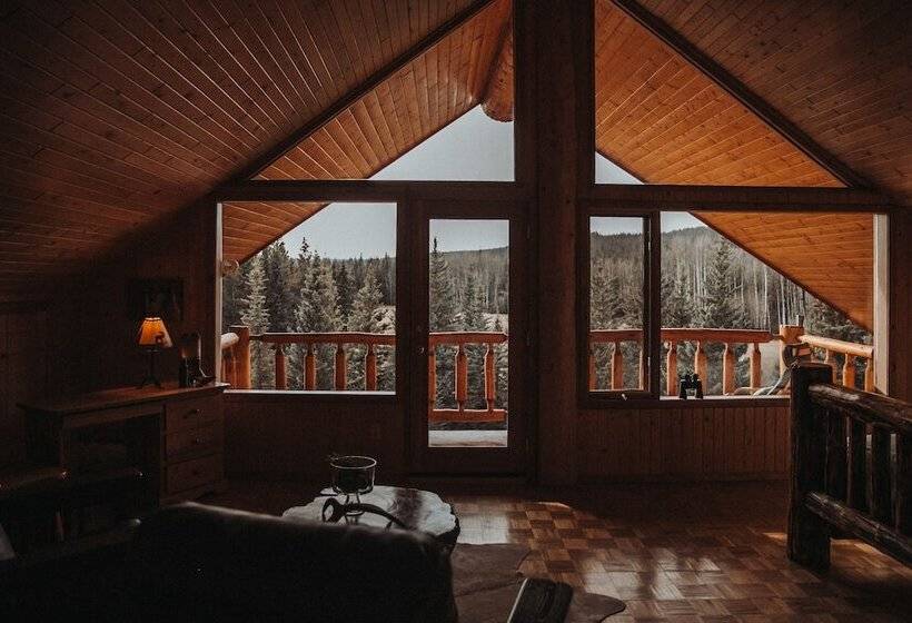 ホテル Big Creek Lodge Working Guest Ranch