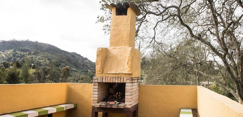 בית מלון כפרי Casa Pernia