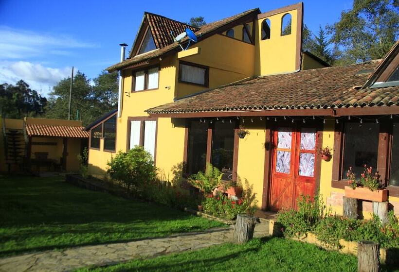 בית מלון כפרי Casa Pernia