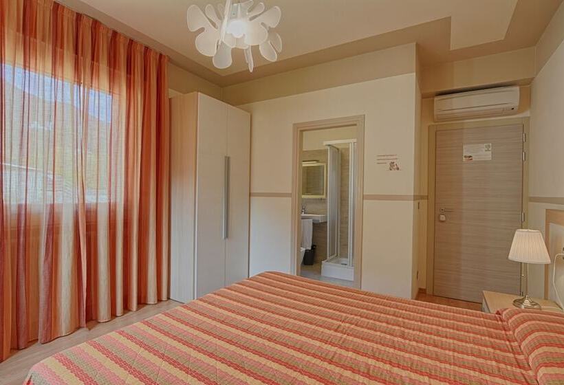 فندق Europa   Sorico