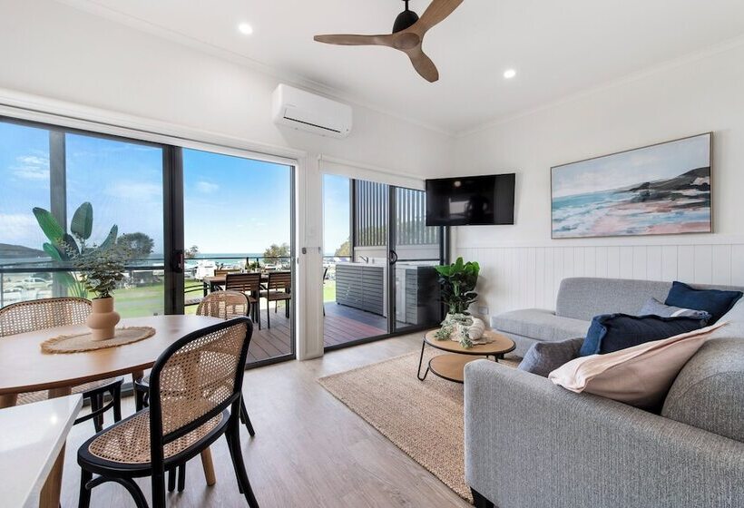 בית מלון כפרי Ingenia Holidays Merry Beach