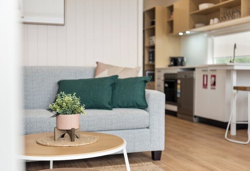 בית מלון כפרי Ingenia Holidays Merry Beach