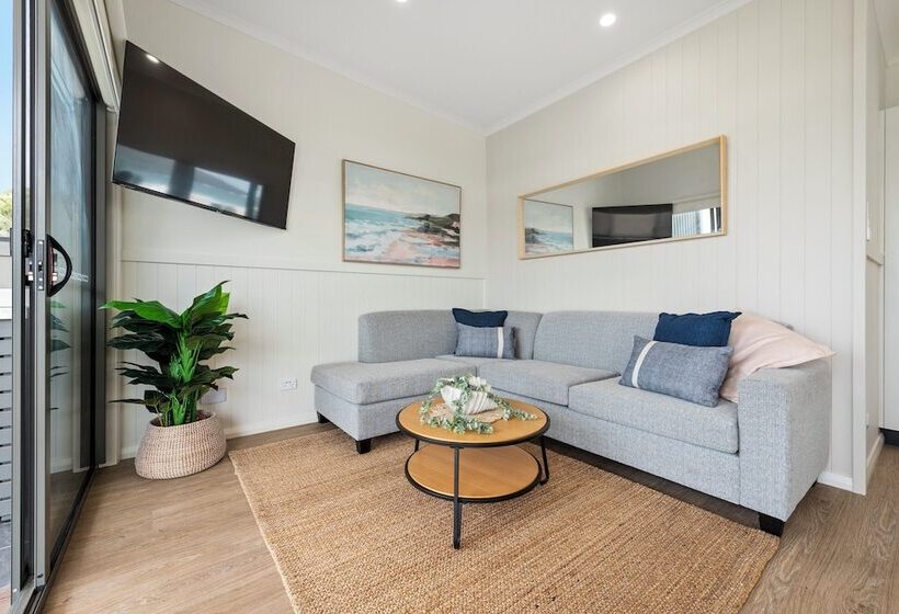 בית מלון כפרי Ingenia Holidays Merry Beach