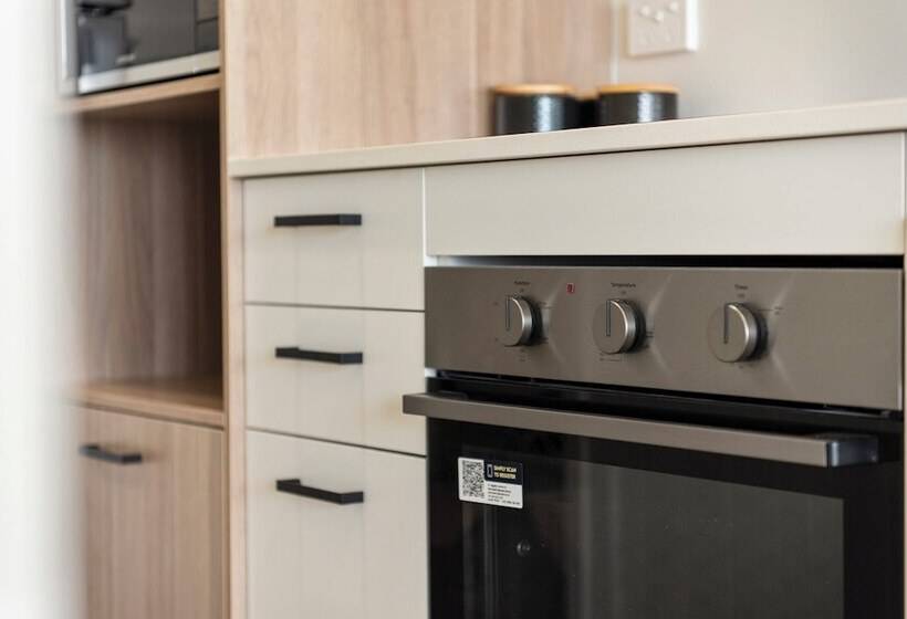 בית מלון כפרי Ingenia Holidays Merry Beach