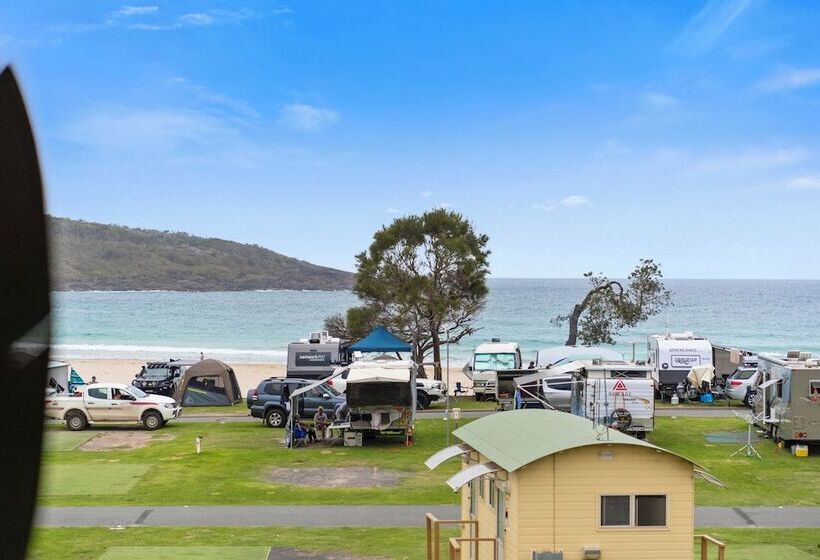 בית מלון כפרי Ingenia Holidays Merry Beach