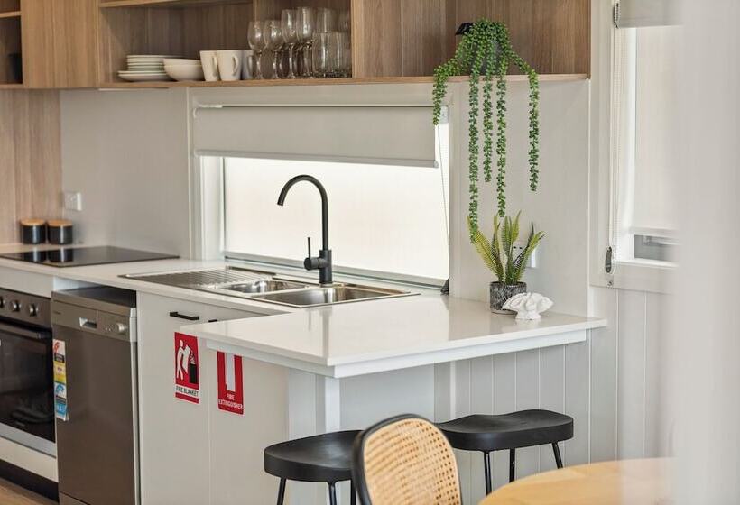 בית מלון כפרי Ingenia Holidays Merry Beach