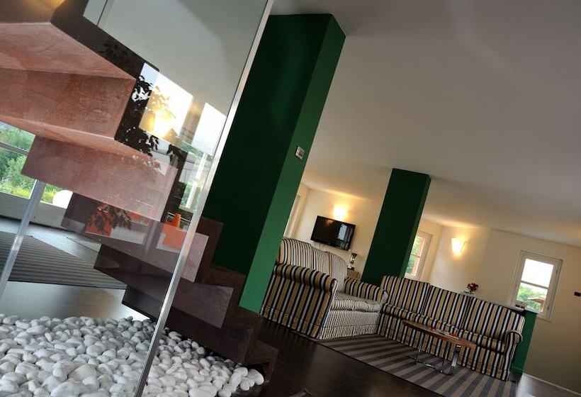 בית מלון כפרי La Foresteria Canavese Country Club