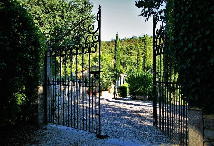 בית מלון כפרי La Santoline