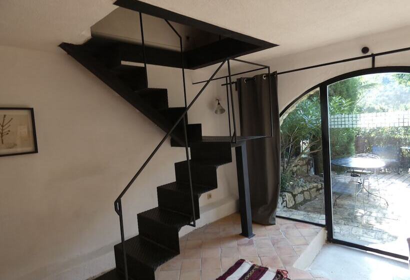 בית מלון כפרי La Santoline