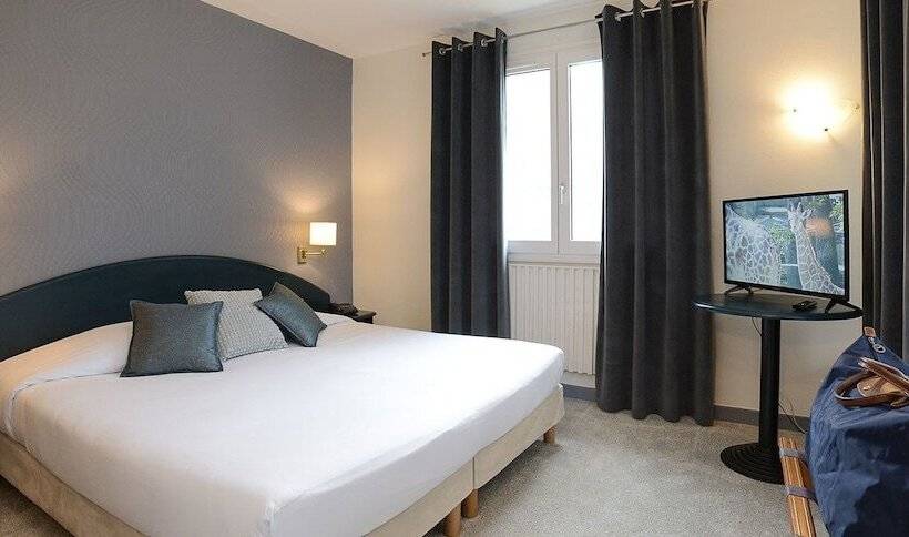 Отель Novalaise Plage