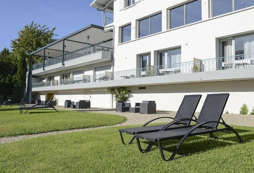 Отель Novalaise Plage