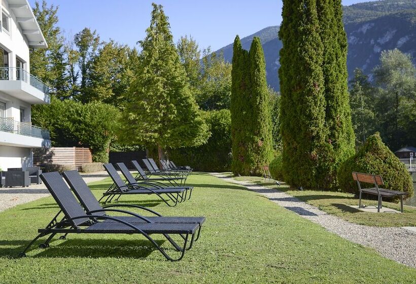 Отель Novalaise Plage